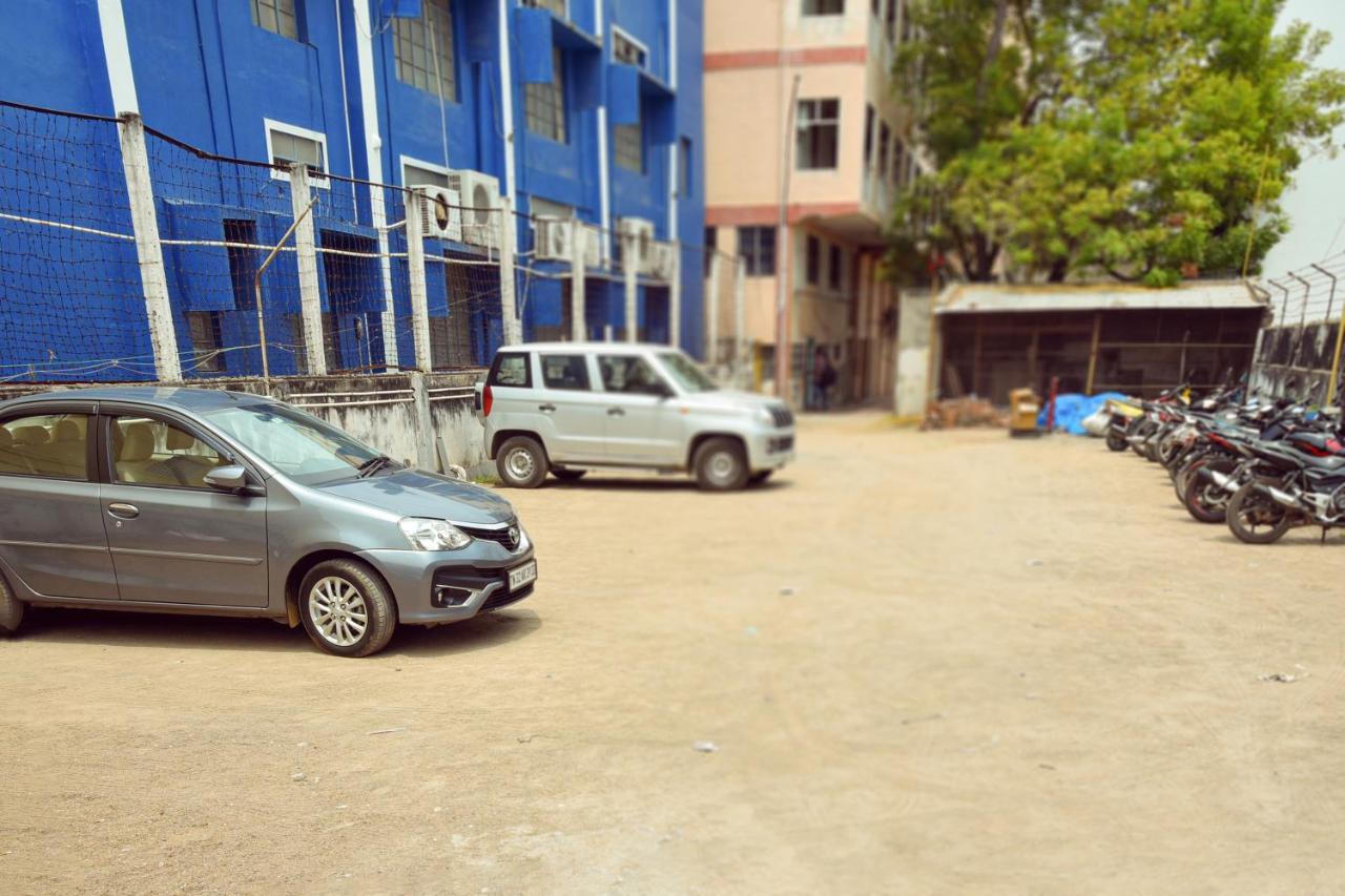 Balaji Lodge Villupuram Exterior foto
