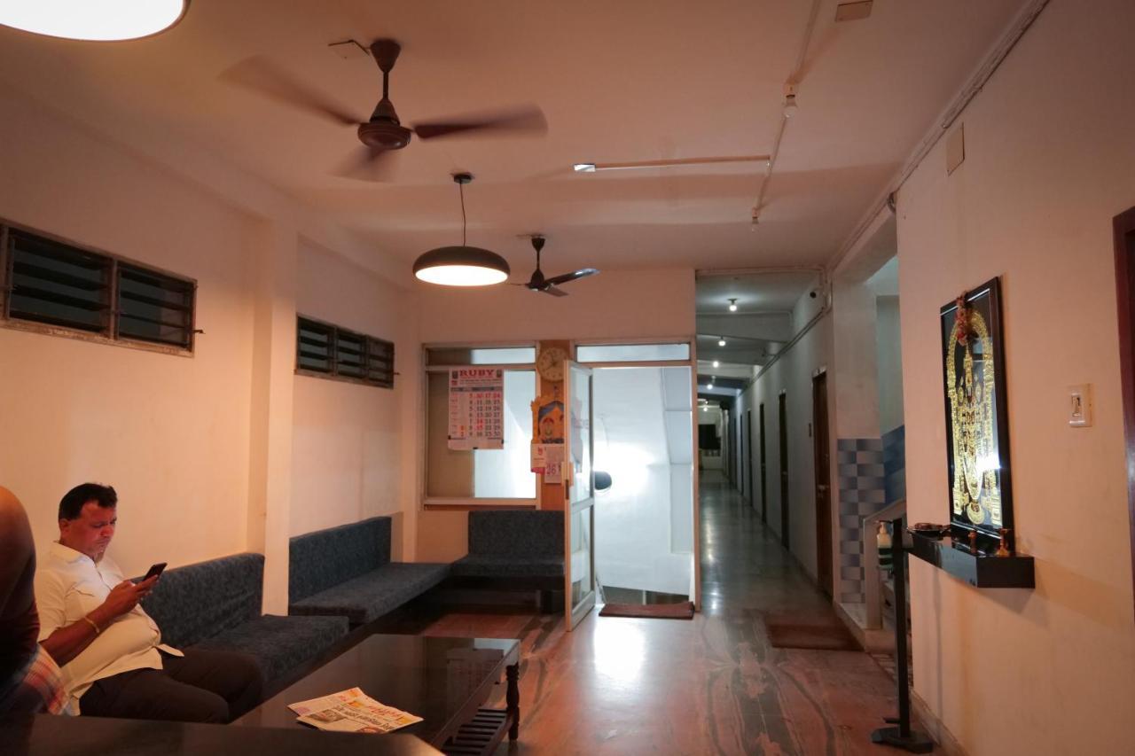 Balaji Lodge Villupuram Exterior foto